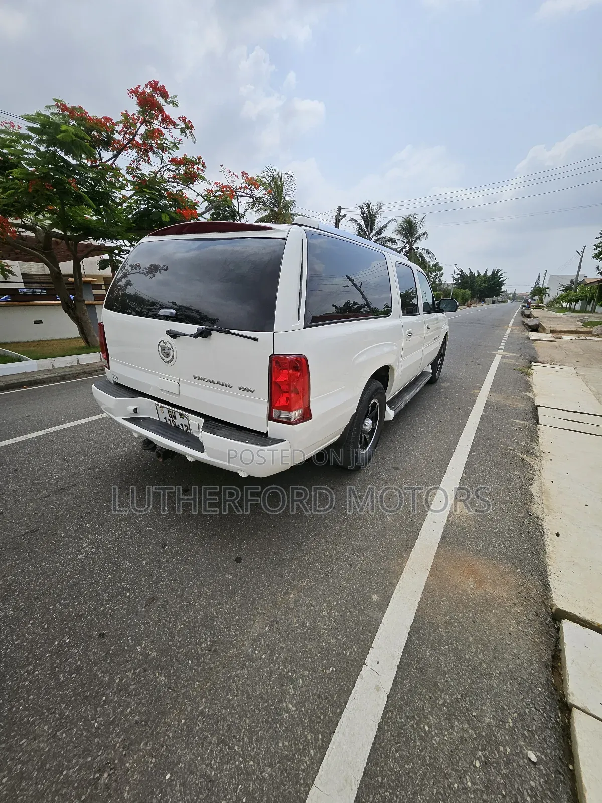 Cadillac Escalade ESV 2006 White
