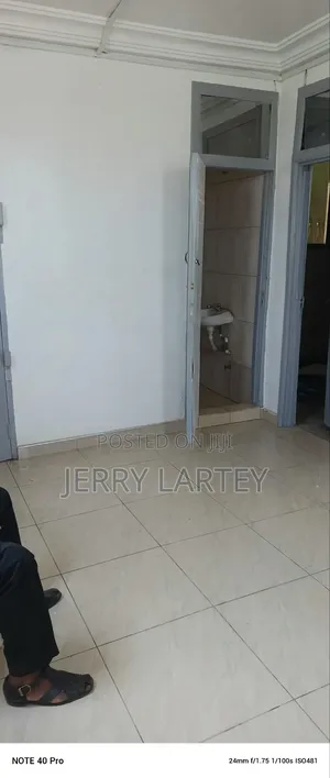 1bdrm Apartment in Banana Inn Zamramra, New Mamprobi for rent