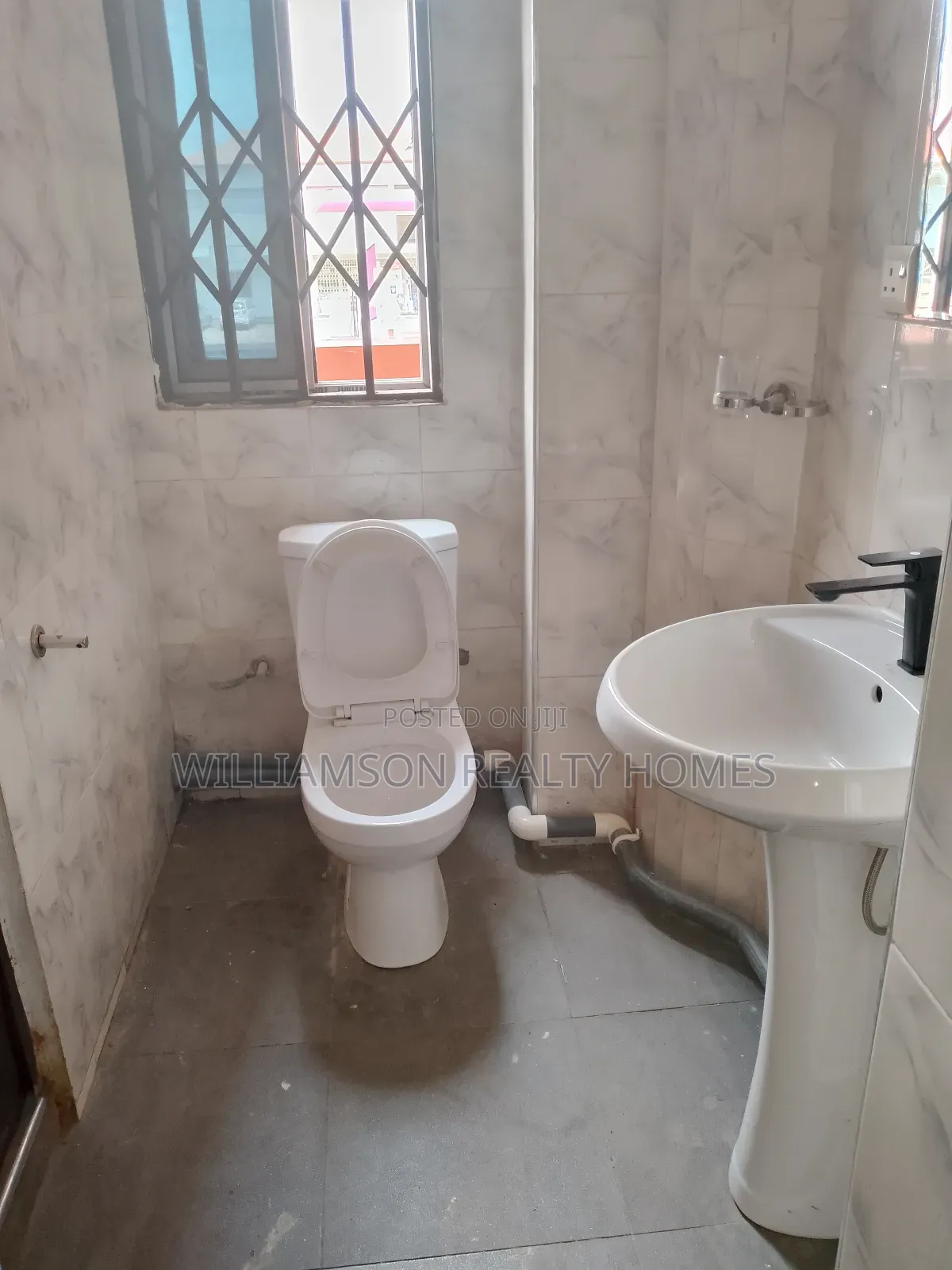 1bdrm Apartment in Spintex Main Road for rent