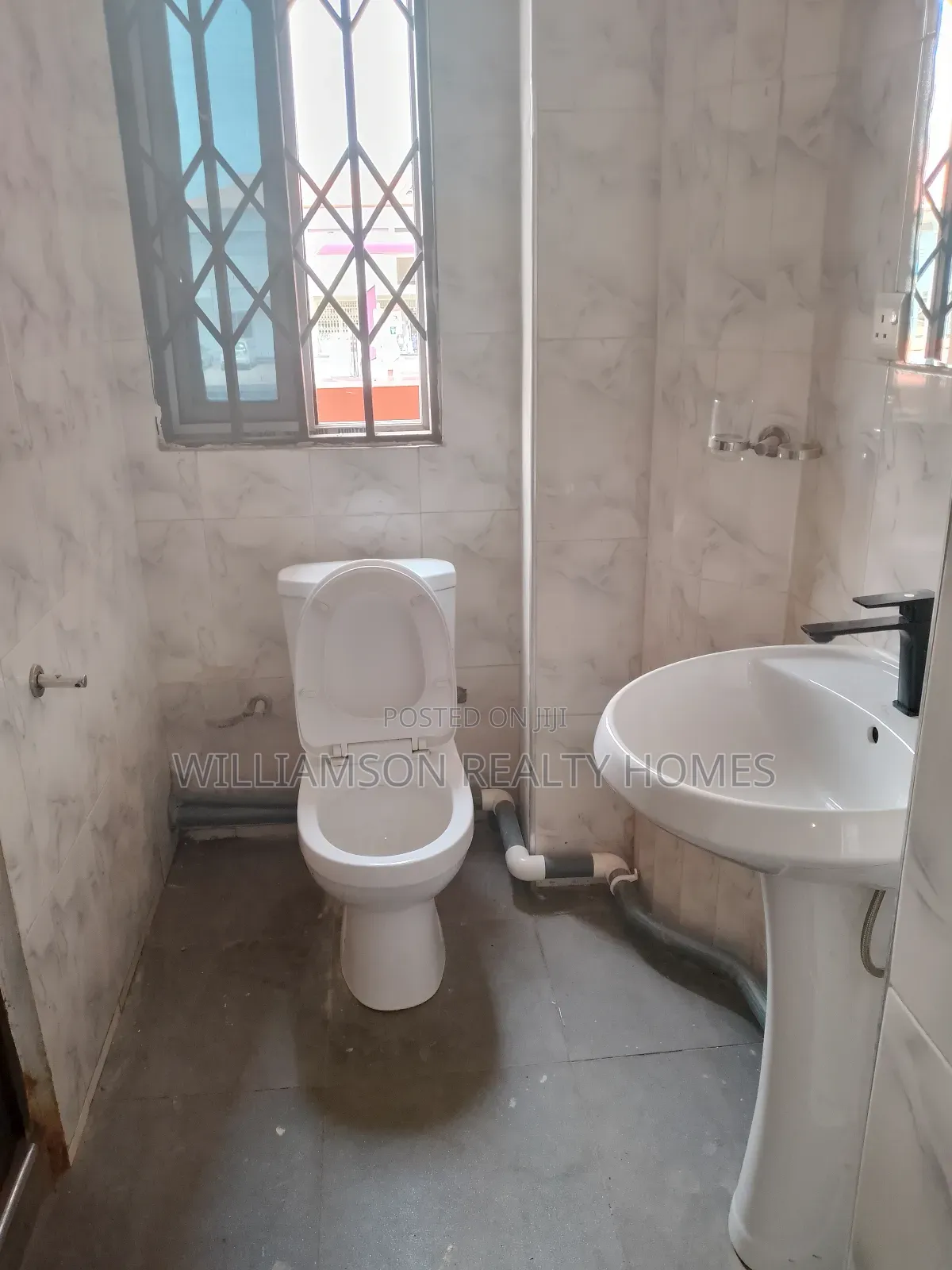 1bdrm Apartment in Spintex Main Road for rent
