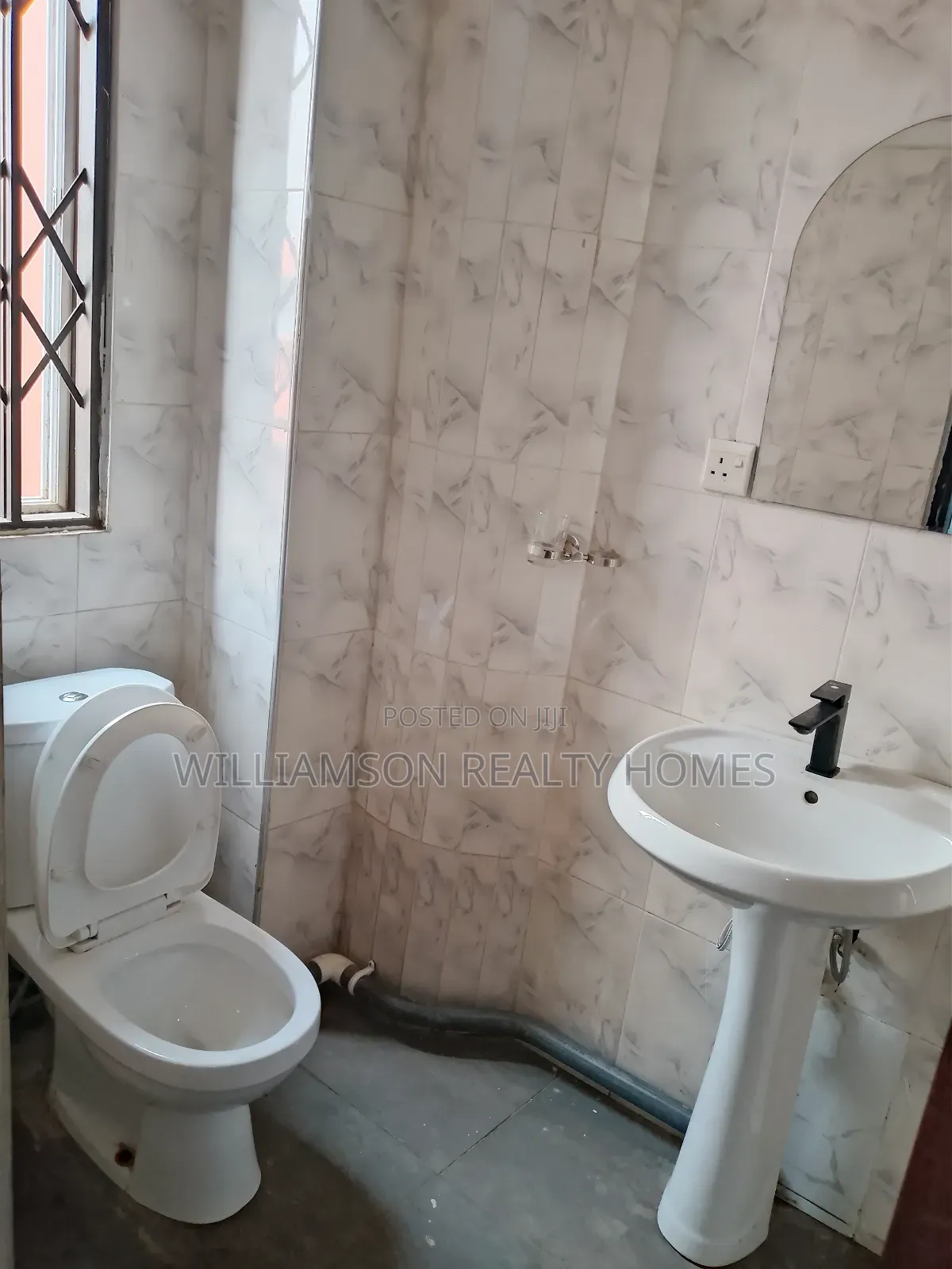 1bdrm Apartment in Spintex Main Road for rent