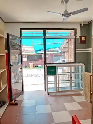 Busy Shop/Store/Warehouse/Office Space 4rent,Spintex