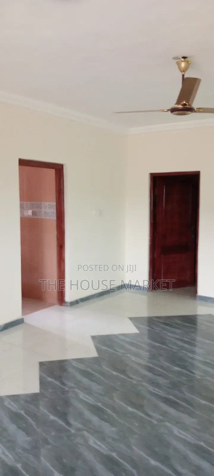 3bdrm Apartment in Tamso, Tarkwa Nsuaem for rent