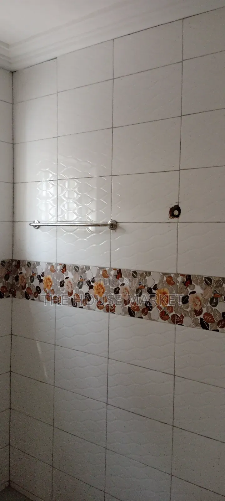 3bdrm Apartment in Tamso, Tarkwa Nsuaem for rent