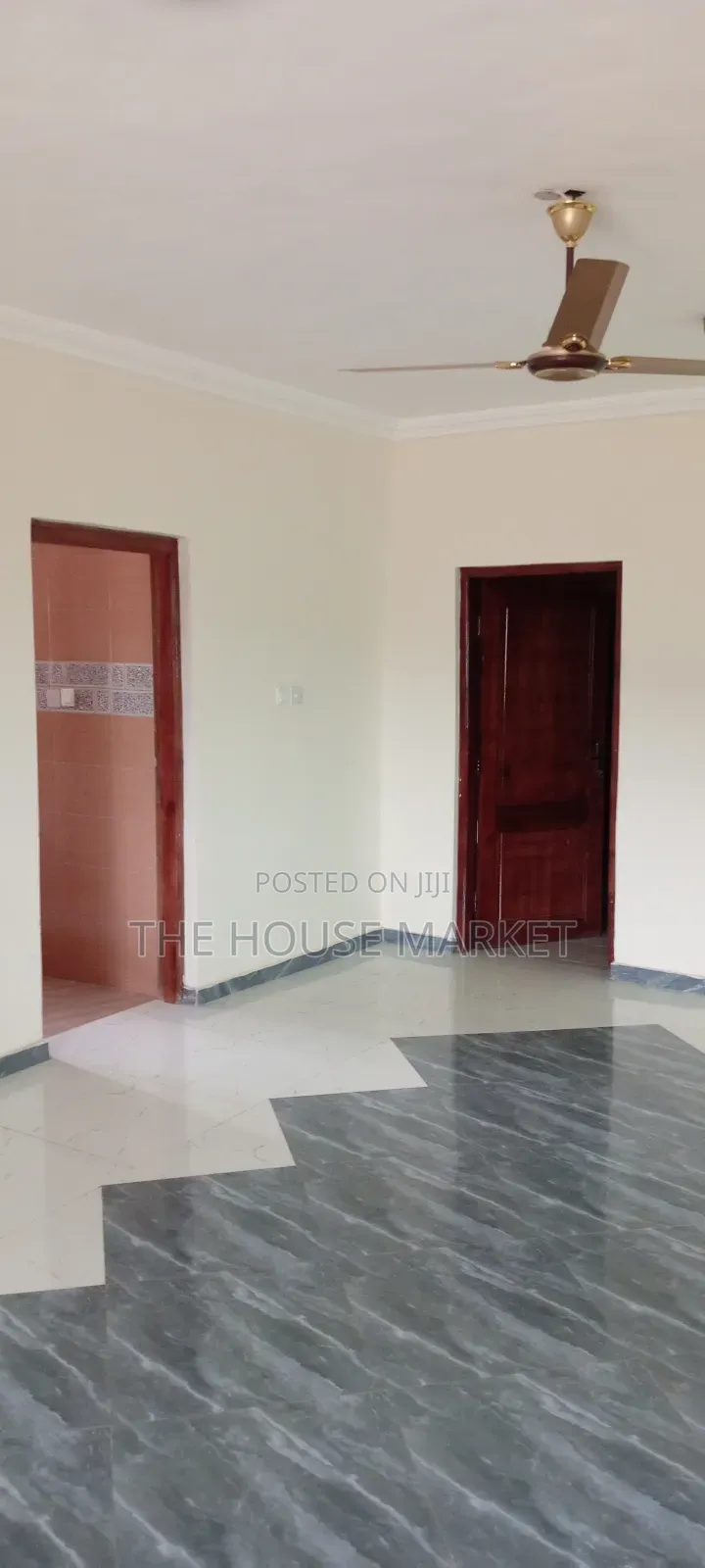 3bdrm Apartment in Tamso, Tarkwa Nsuaem for rent