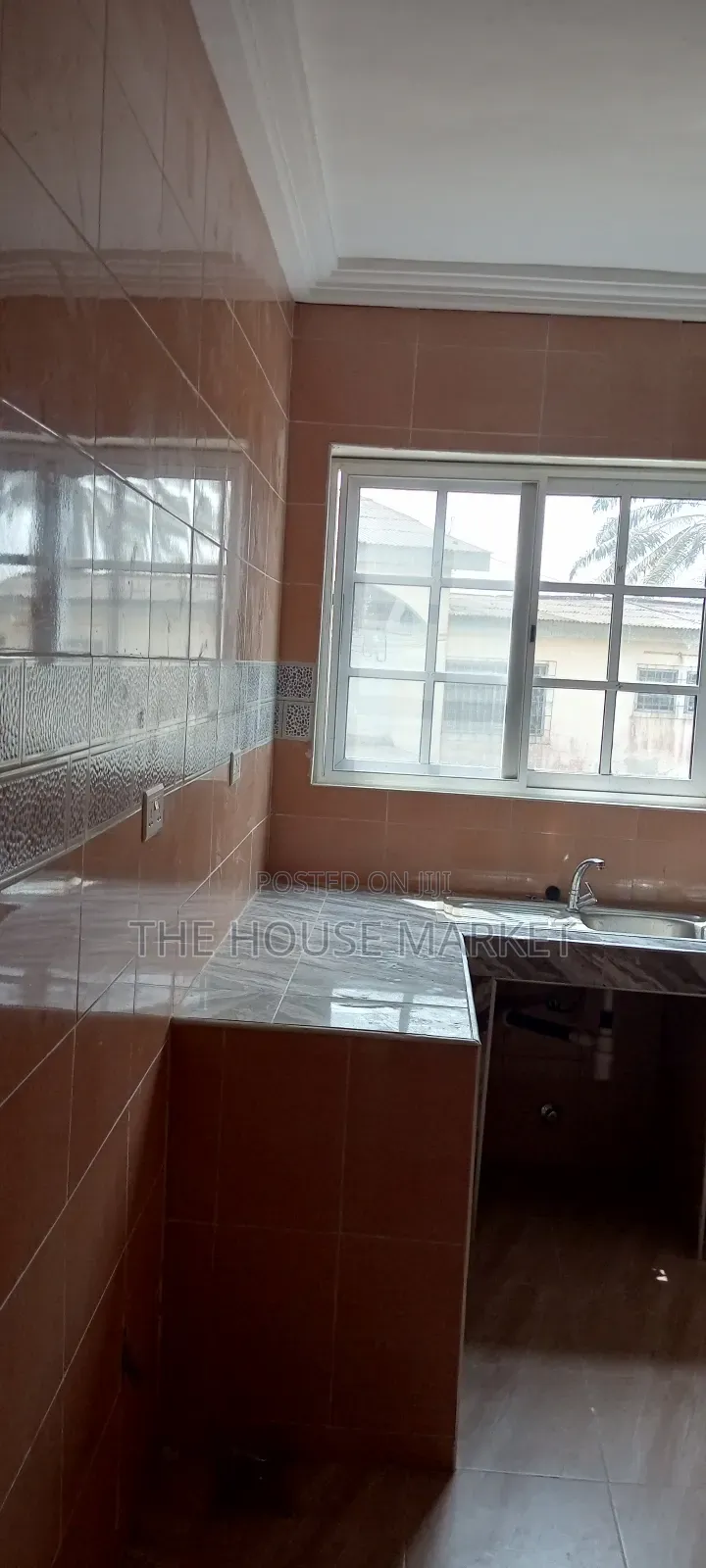 3bdrm Apartment in Tamso, Tarkwa Nsuaem for rent