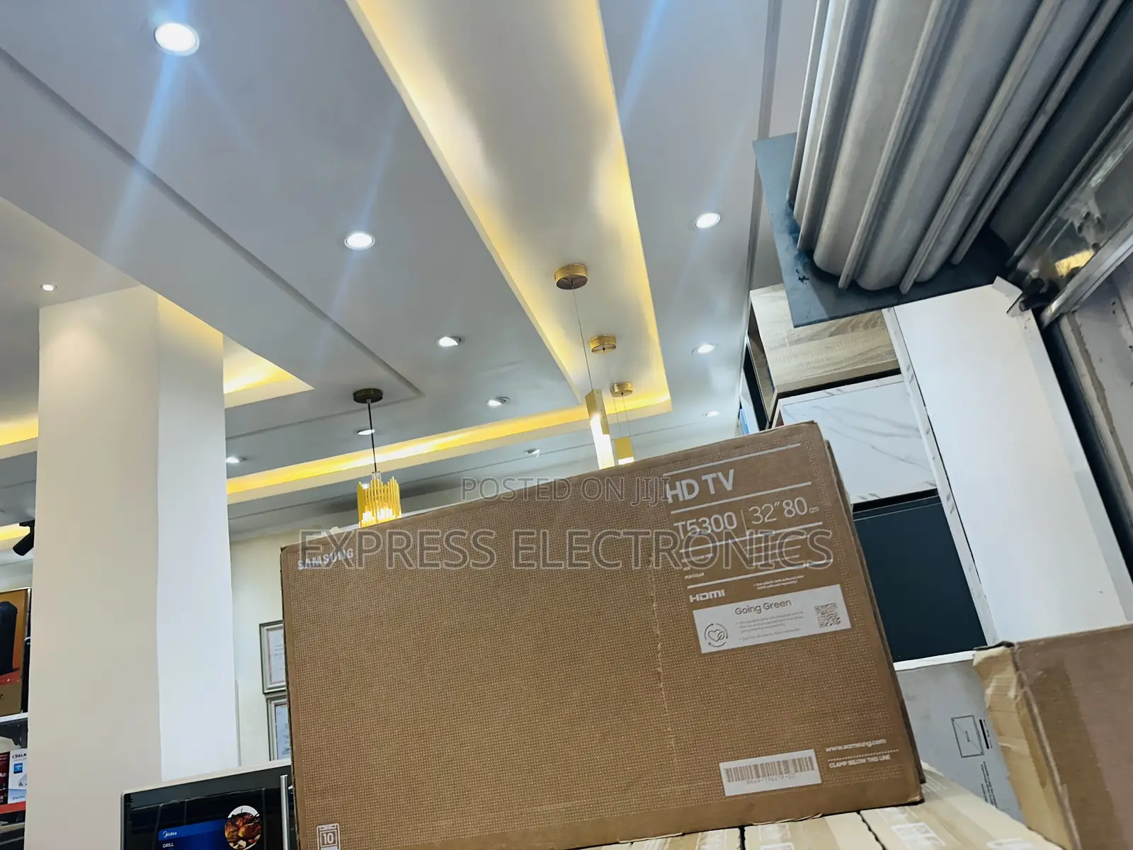 32T5300 Samsung Television FHD Smart Screen