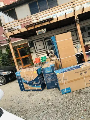 Choose Unique Midea 5.0hp Floor Standing Air Conditioner.