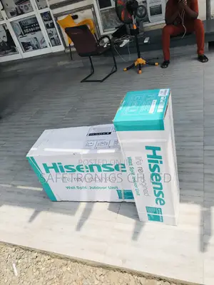 Slim Design Hisense R410 White 1.5 Hp Ac