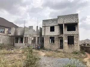 4bdrm Duplex in Elaffhomesgh, East Legon for sale
