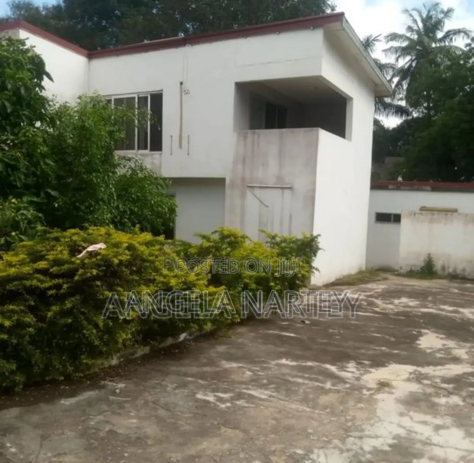 5bdrm House in Ridge, Accra Metropolitan for sale