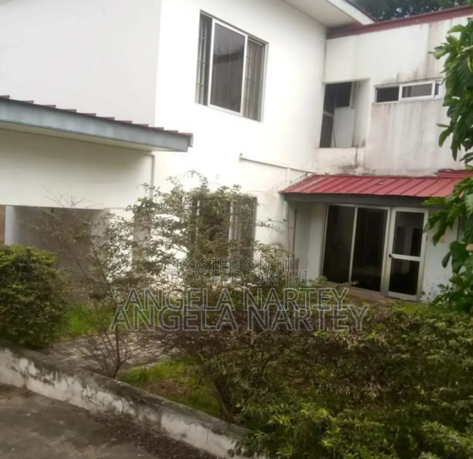 5bdrm House in Ridge, Accra Metropolitan for sale