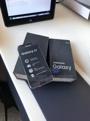 New Samsung Galaxy S7 32 GB Gold