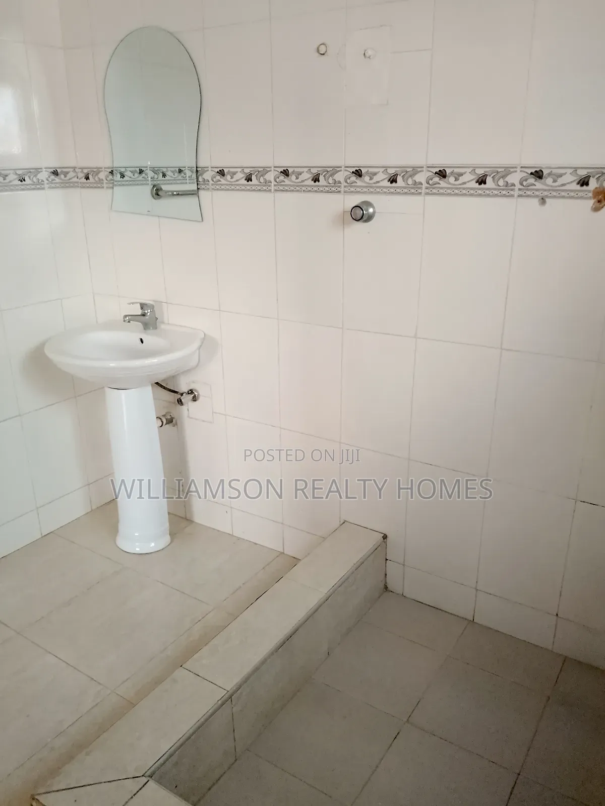 2bdrm Apartment in Community 18 Area, Spintex for rent