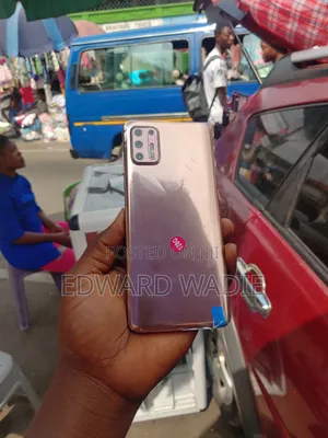 New Motorola Moto G9 Plus 128 GB Gold
