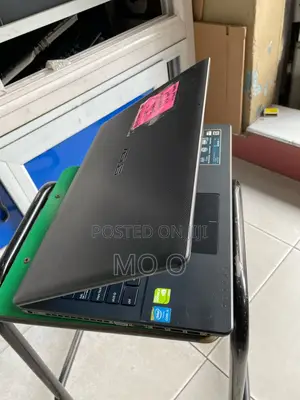 Laptop Asus X555LA 4GB Intel Core I5 HDD 500GB