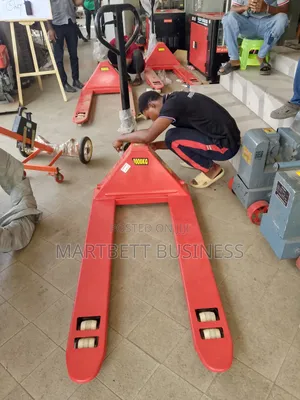 3000kg Pallet Lifting Machine