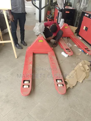 3000kg Pallet Lifting Machine