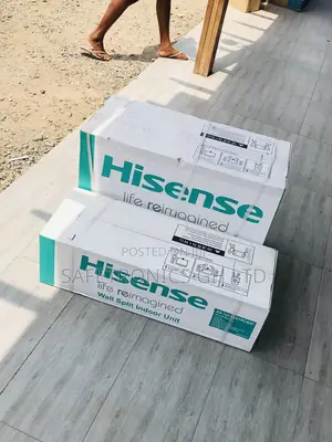 Auto Turn on Split White Hisense 1.5 Hp Neat Ac