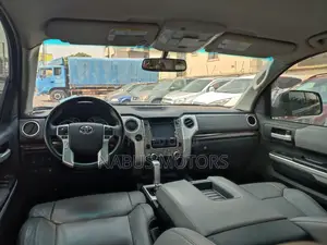 Toyota Tundra 2016 Black