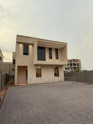 4bdrm Duplex in East Legon Hills for sale