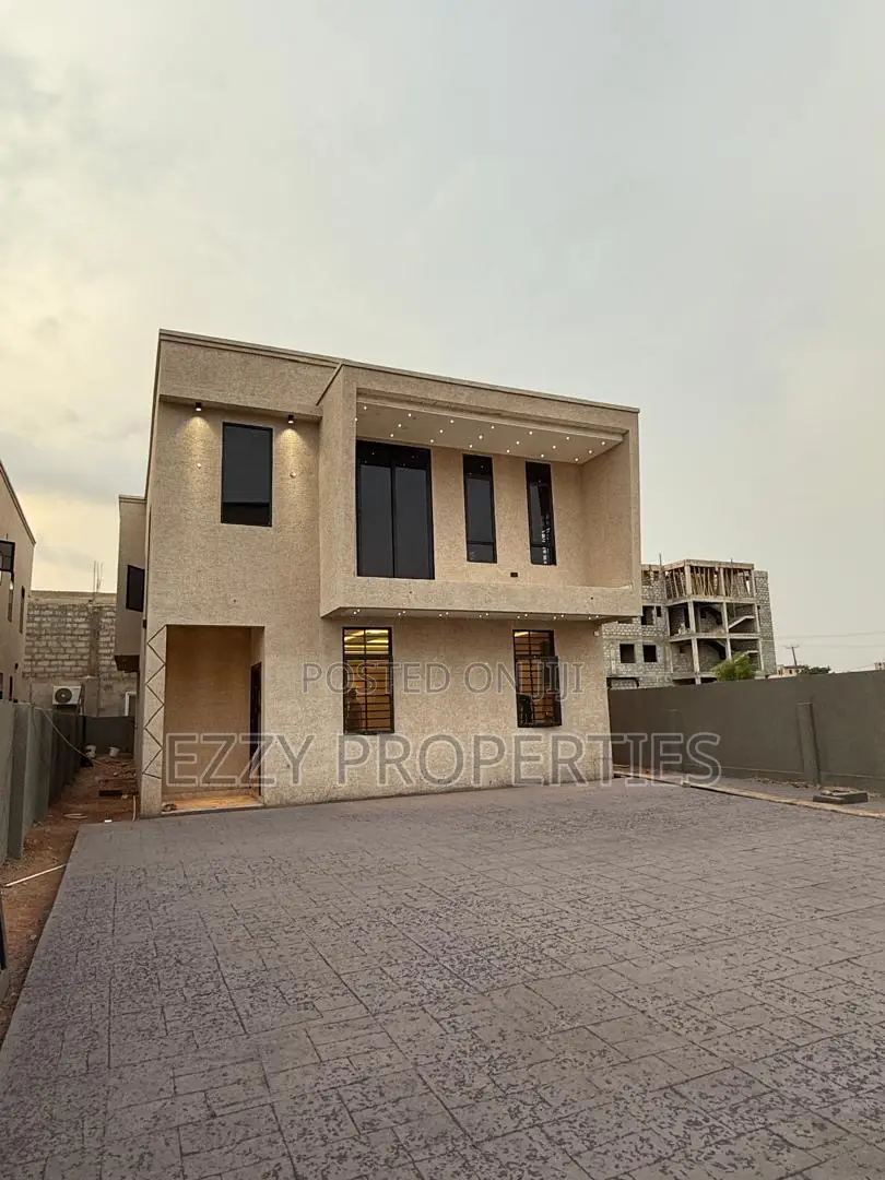 4bdrm Duplex in East Legon Hills for sale