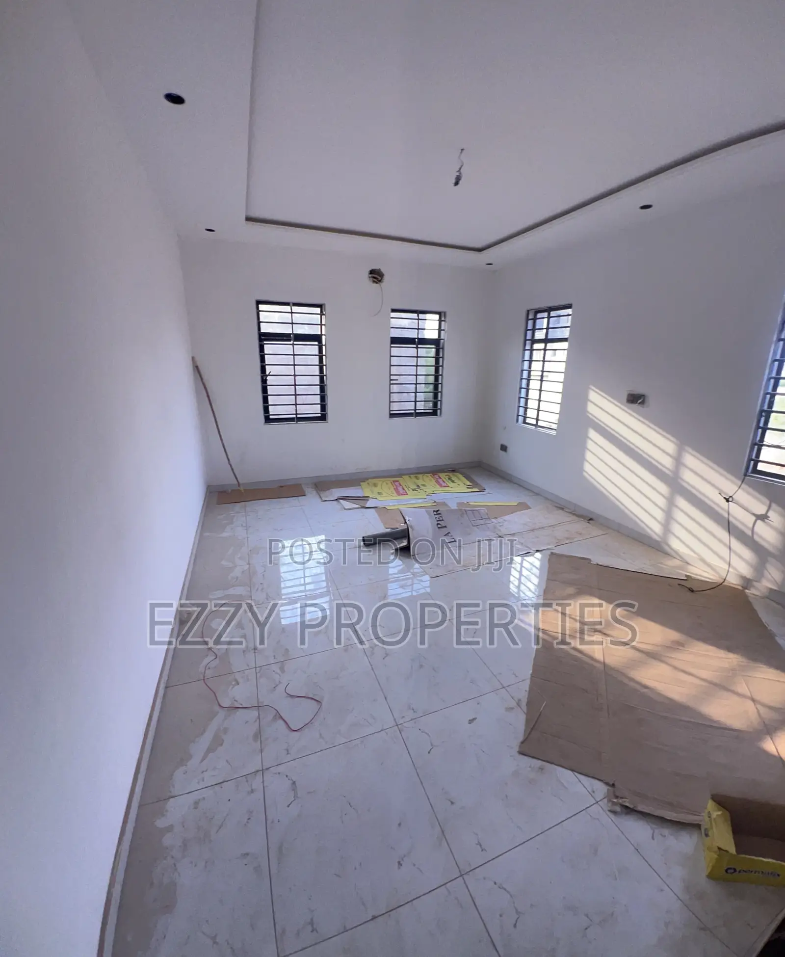 4bdrm Duplex in East Legon Hills for sale