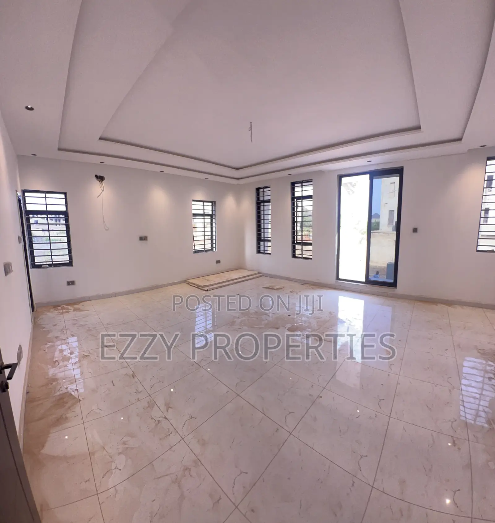 4bdrm Duplex in East Legon Hills for sale