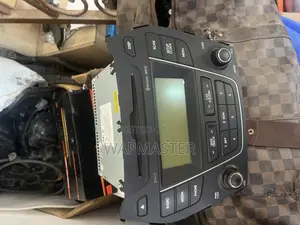 Huyndai Santafe Tape / Radio With Bluetooth and CD