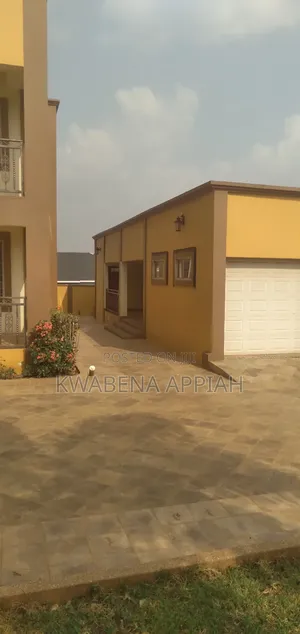 5bdrm House in Mark Estate At, Kumasi Metropolitan for sale