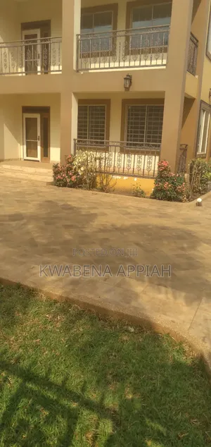 5bdrm House in Mark Estate At, Kumasi Metropolitan for sale