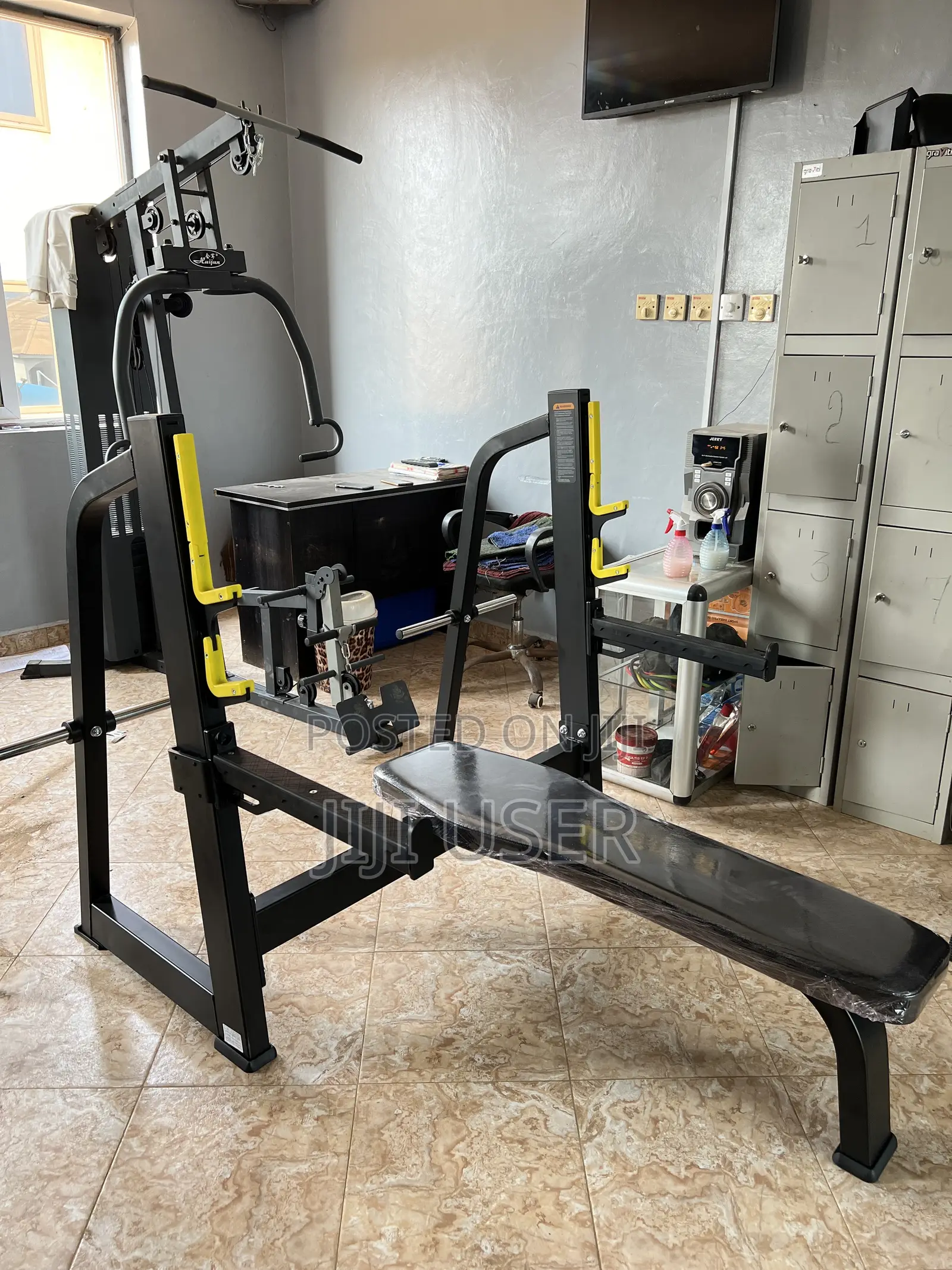 Flat Bench Press