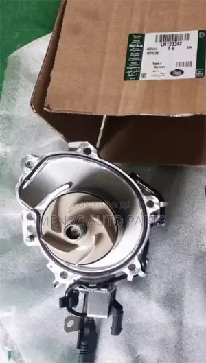 Range Rover Velar 2019 2020 Engine Water Pump