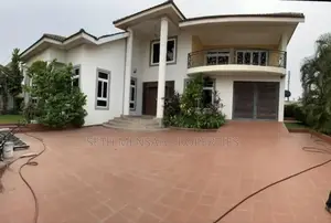 6bdrm House in Skm Properties, Airport Residential Area for sale