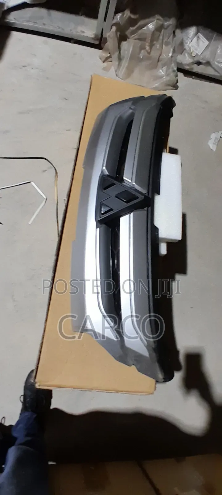 Mitsubishi L200 Grill
