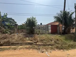 One Plot of Titled Land in Tse Addo