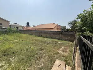 One Plot of Titled Land in Tse Addo