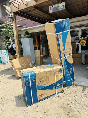 Auto Swing Split R410 Gas Floor Standing 3.0hp Midea