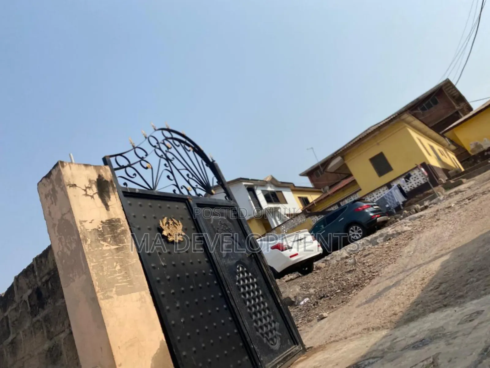 18bdrm House in Madev Realty, Ofankor for sale