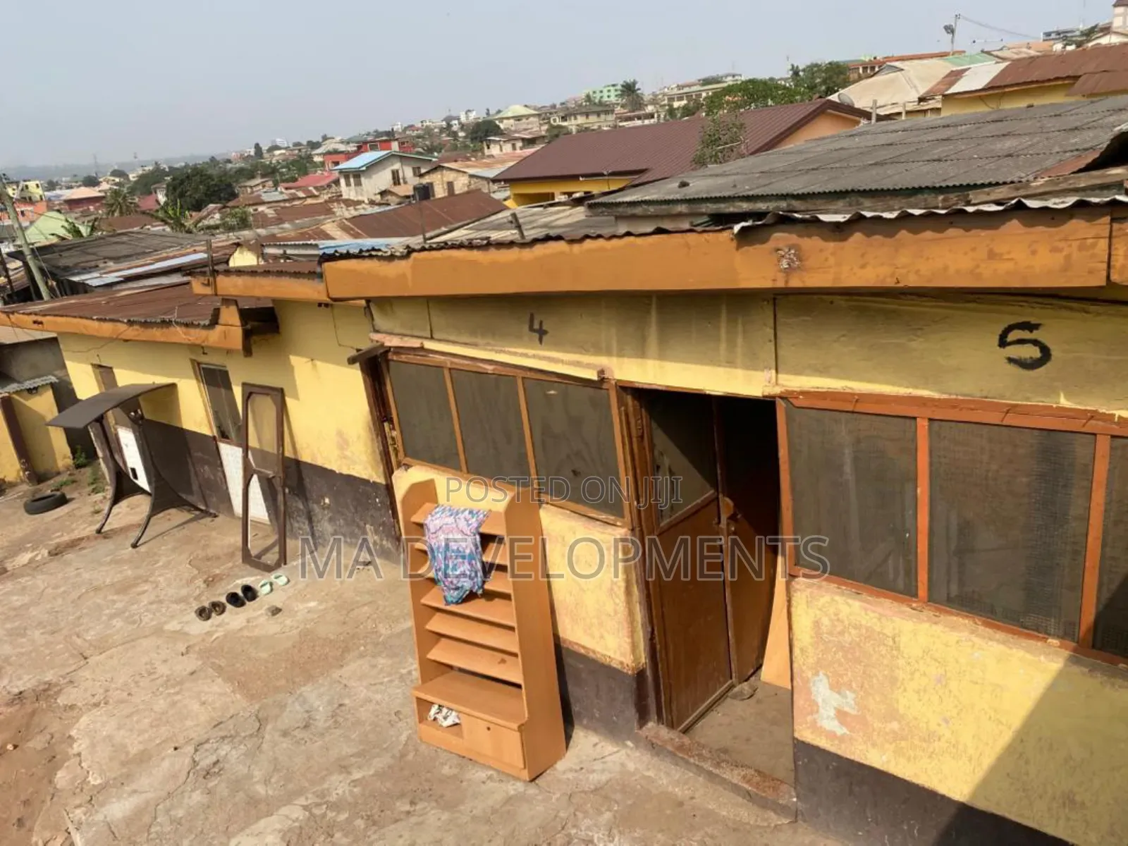 18bdrm House in Madev Realty, Ofankor for sale