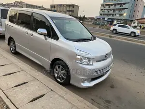 Toyota Voxy 2014 Black
