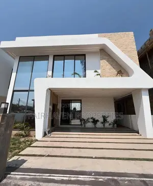 3bdrm House in Achimota for sale