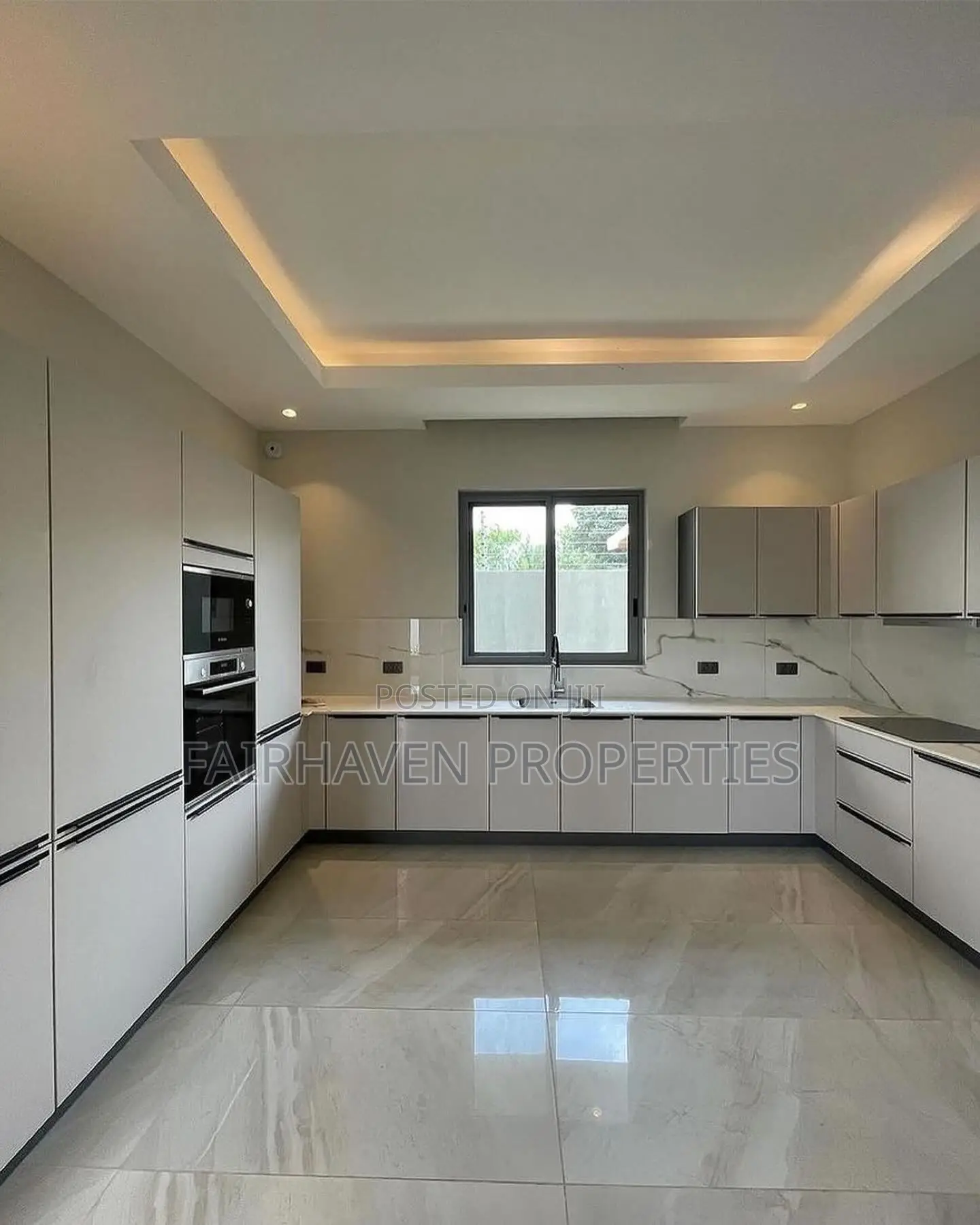 4bdrm Mansion in East Legon for sale