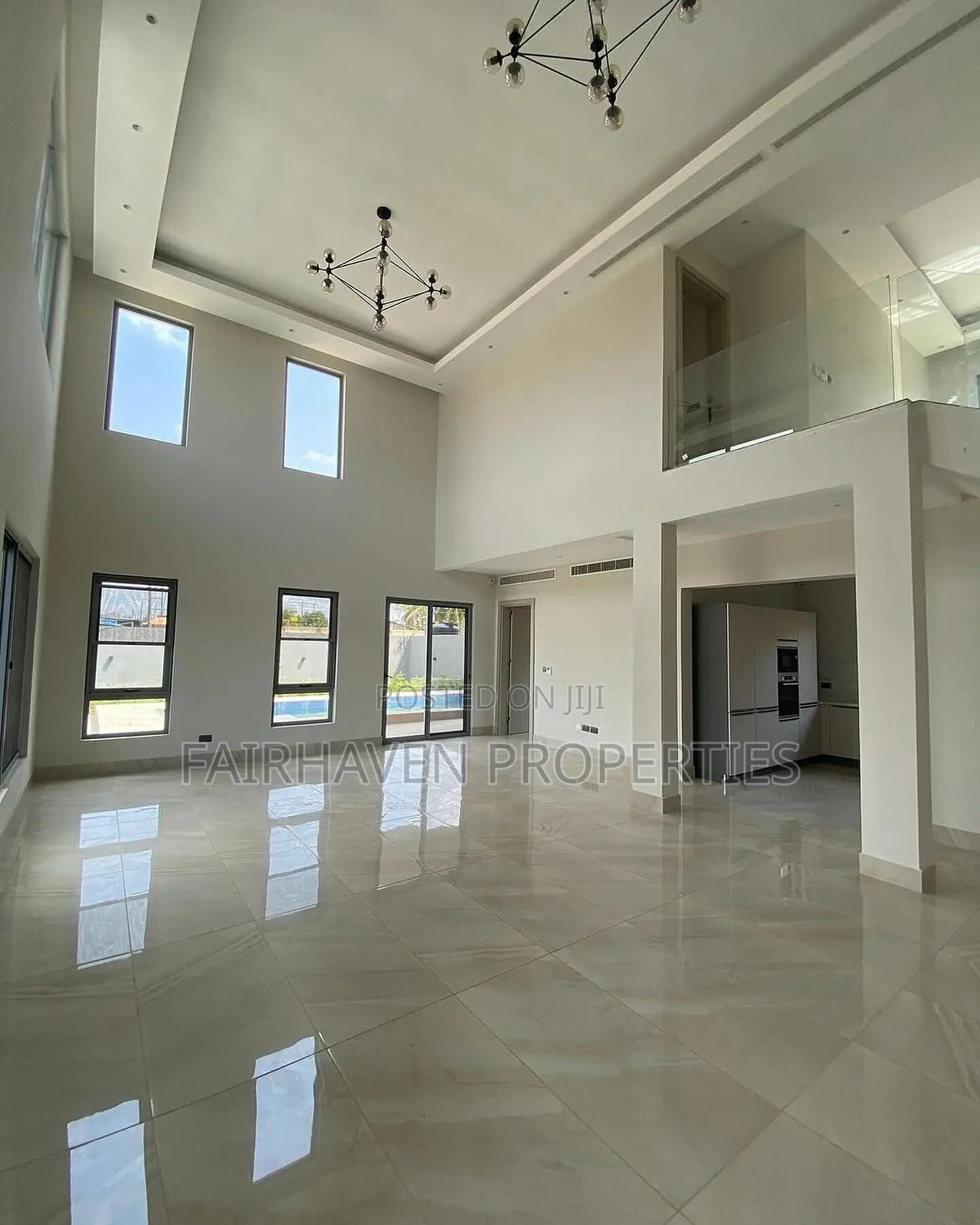 4bdrm Mansion in East Legon for sale