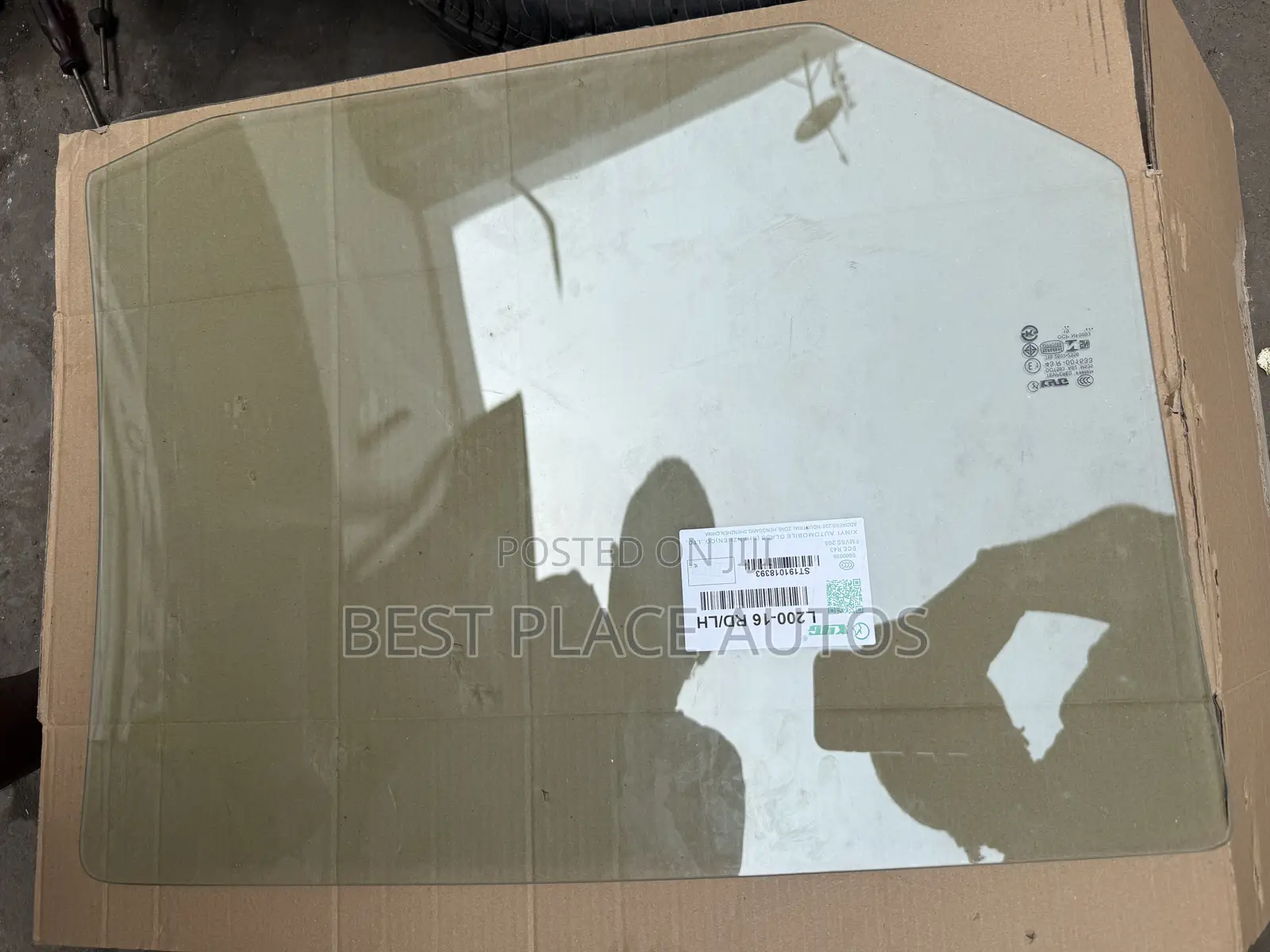 Mitsubishi L200 2018 Back Door Glass