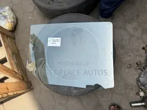Mitsubishi L200 2018 Back Door Glass