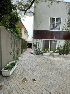 4bdrm Townhouse/Terrace in Labone for sale