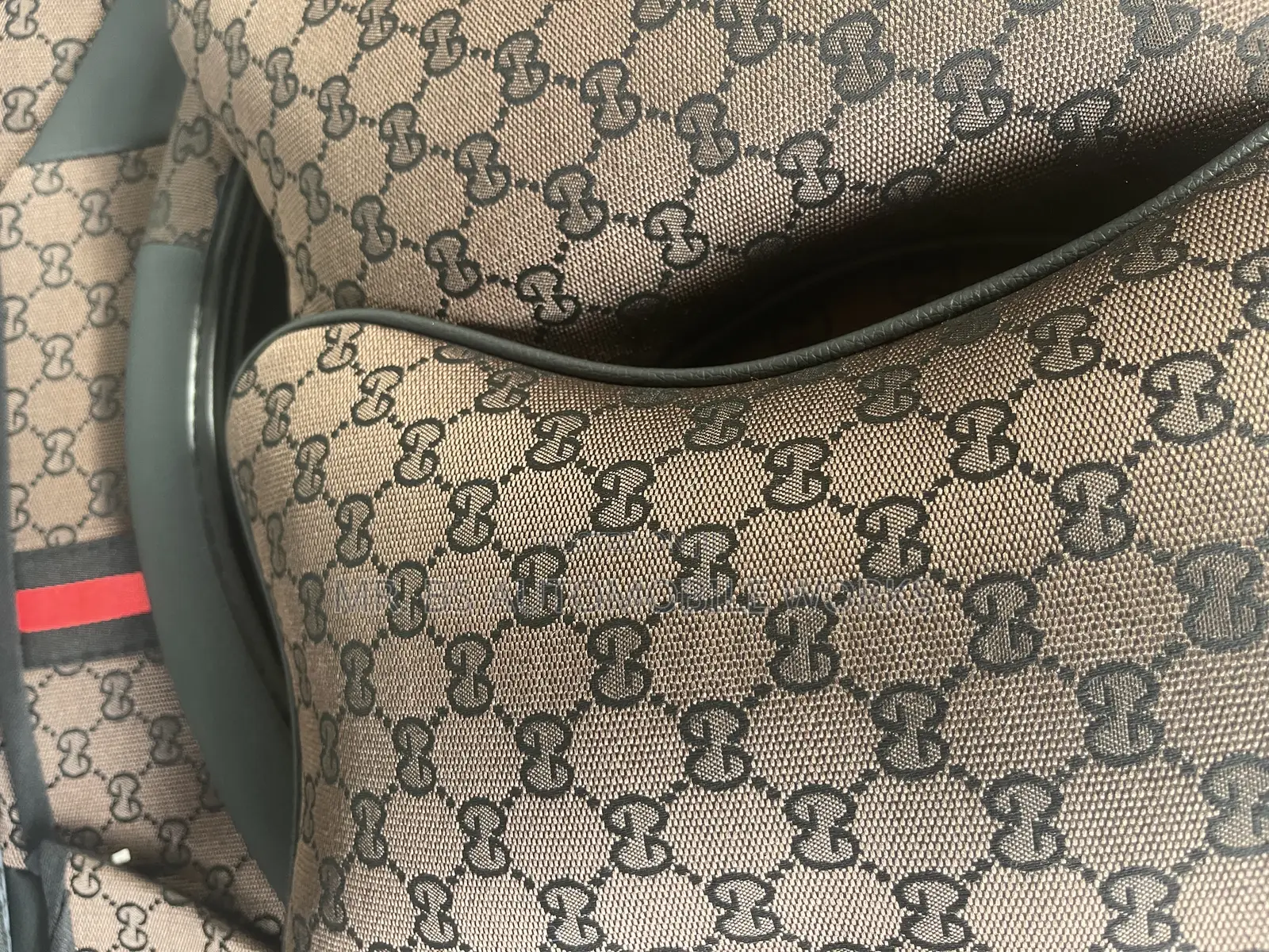 Gucci Seat Cover (Brown)