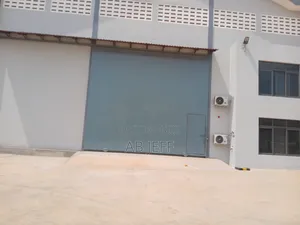 Warehouse 1,070sqm at Kaase Industrial Area Kumasi.