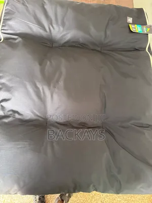 3 Peaks Padded Dog Mattress